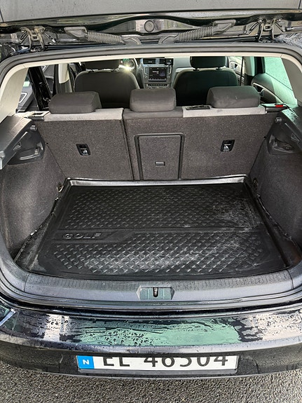 Volkswagen e-Golf VII 18 of 30