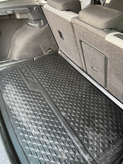 Volkswagen e-Golf VII 19 of 30