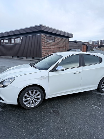 Alfa Romeo Giulietta 8 of 19