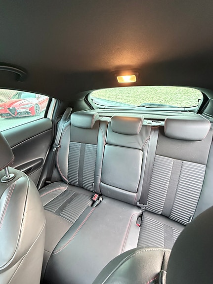Alfa Romeo Giulietta 18 of 19