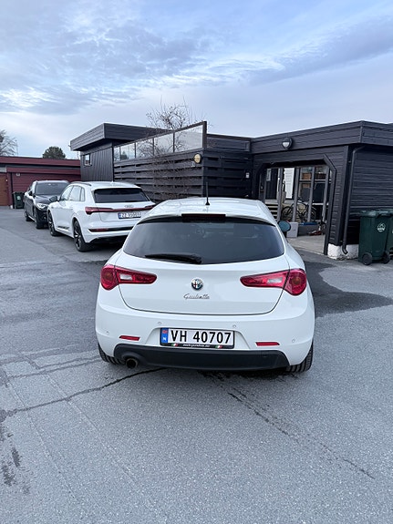 Alfa Romeo Giulietta 5 of 19