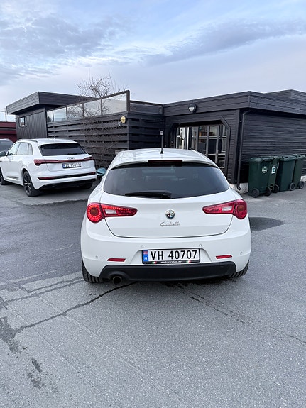 Alfa Romeo Giulietta 6 of 19