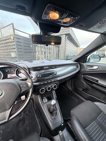 Alfa Romeo Giulietta 12 of 19