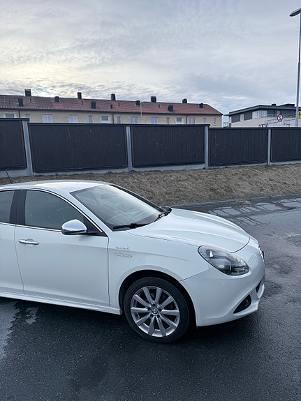 Alfa Romeo Giulietta 4 of 19