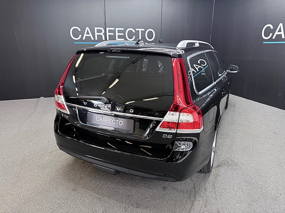 Volvo V70 13 of 30