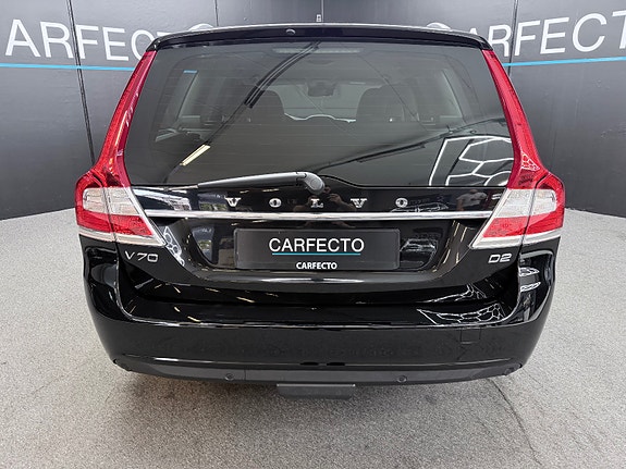 Volvo V70 12 of 30