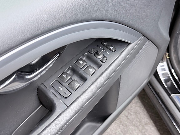 Volvo V70 27 of 30