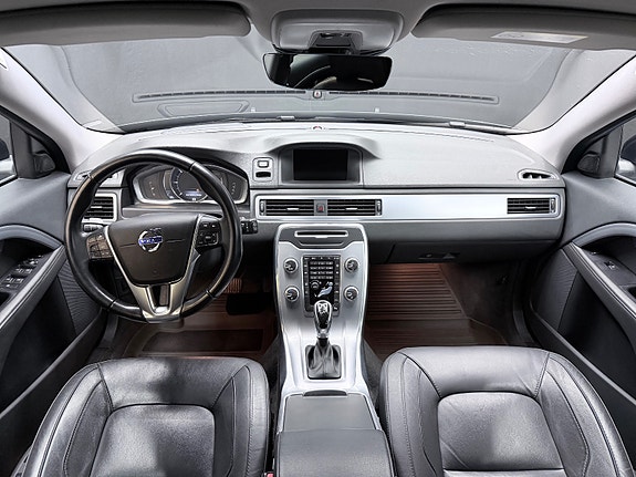 Volvo V70 25 of 30