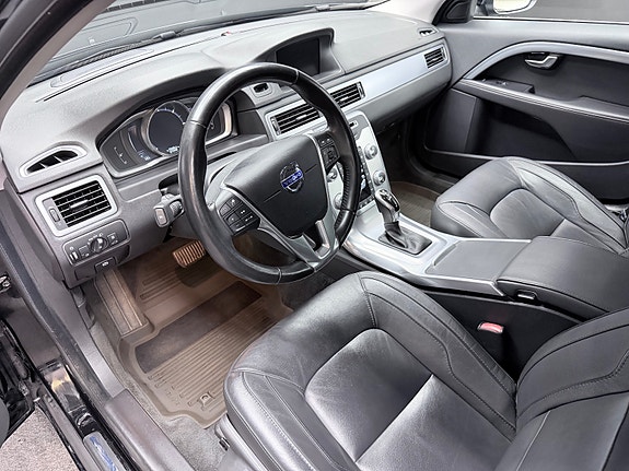 Volvo V70 20 of 30