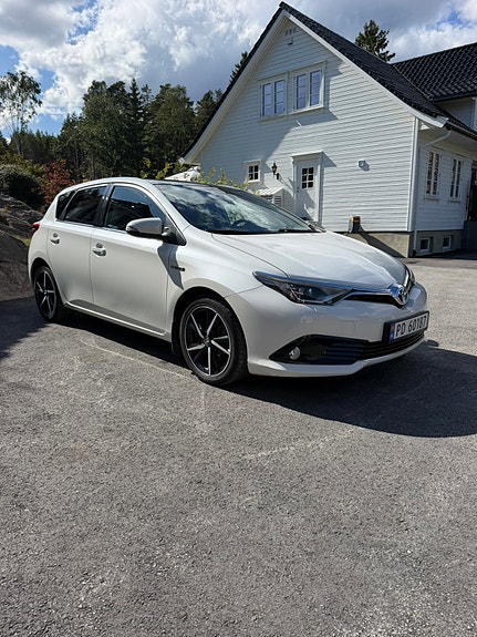 Toyota Auris 24 of 25