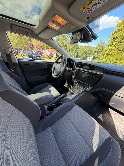 Toyota Auris 17 of 25