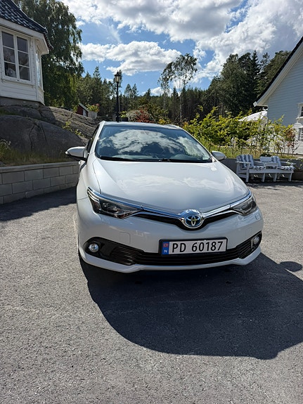 Toyota Auris 23 of 25