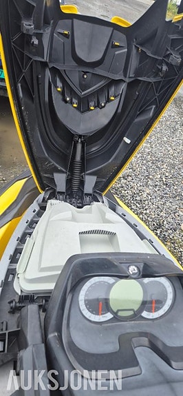 Dobbel vannscooter henger med Seadoo GTX 155 is, RXT 255 IS 12 of 21