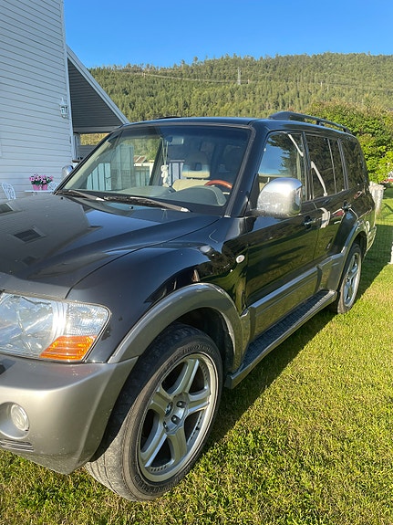 Mitsubishi Pajero 3 of 13