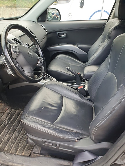 Citroen C-Crosser 4 of 30