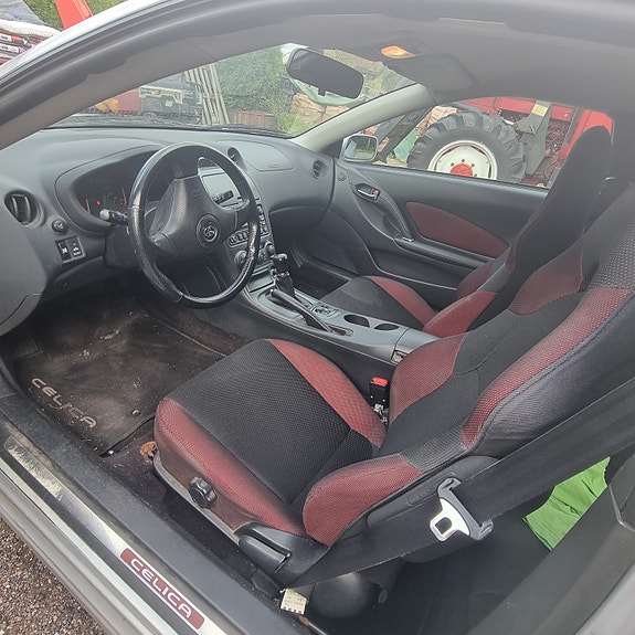 Toyota Celica 2 of 11