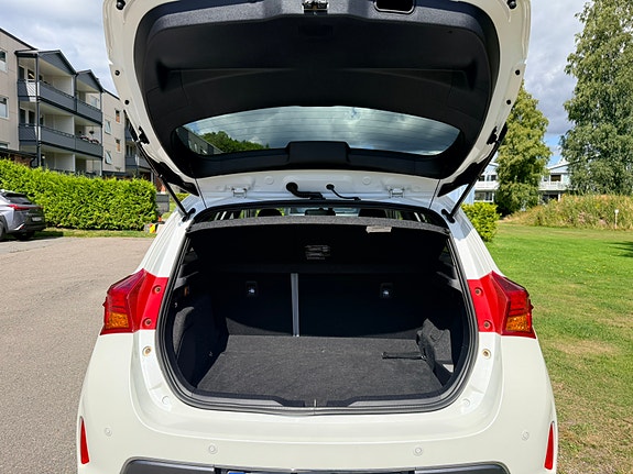 Toyota Auris 13 of 20