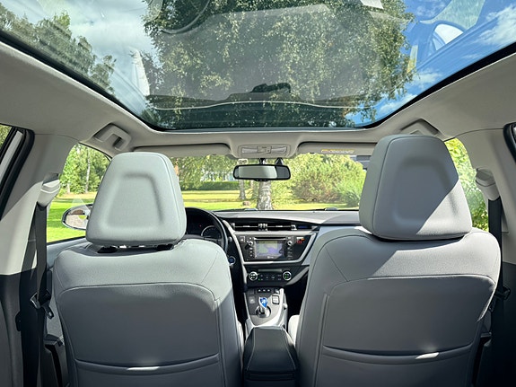Toyota Auris 8 of 20