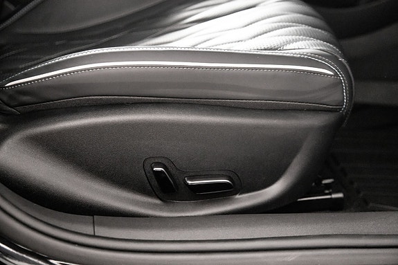 BYD Seal 23 of 30