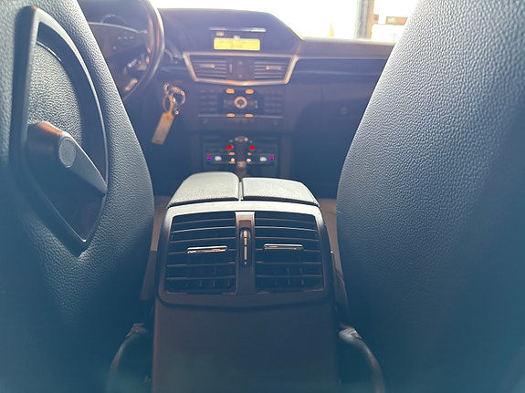 Mercedes-Benz E220 d 16 of 23