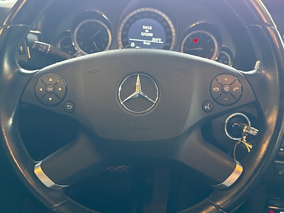 Mercedes-Benz E220 d 14 of 23