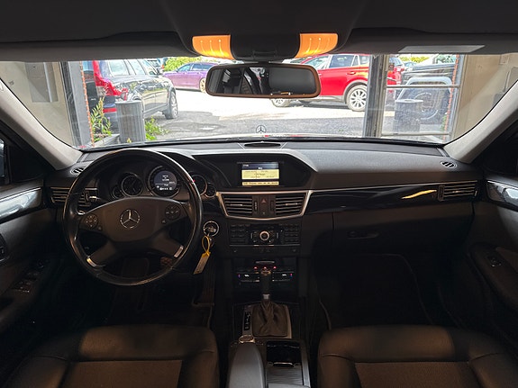 Mercedes-Benz E220 d 12 of 23