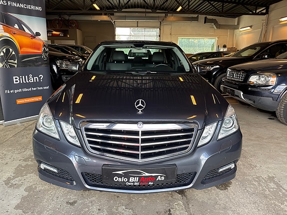 Mercedes-Benz E220 d 4 of 23