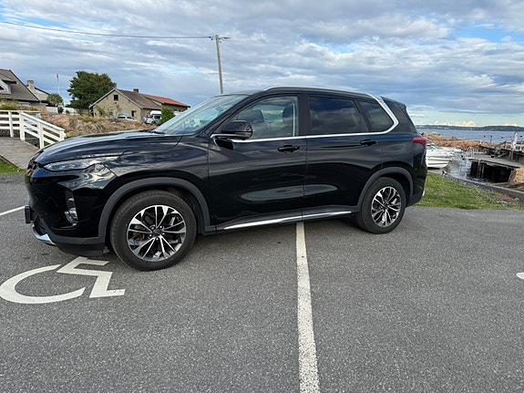 Maxus Euniq 6 4 of 27