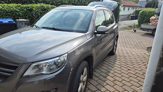 Volkswagen Tiguan 3 of 14