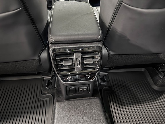 Lexus NX450h 29 of 30