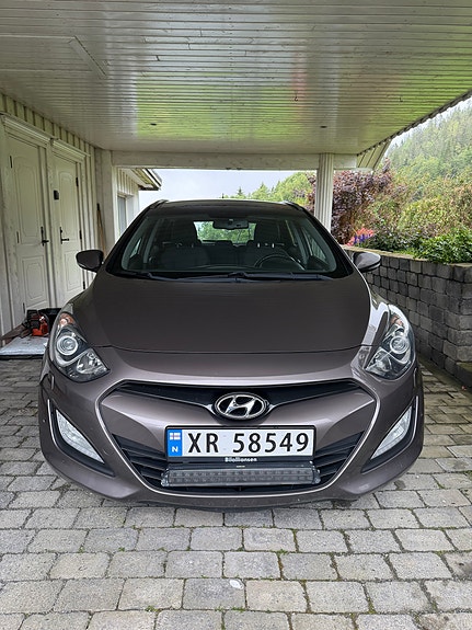 Hyundai i30 2 of 19