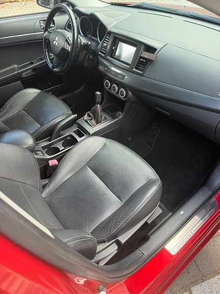 Mitsubishi Lancer 19 of 30