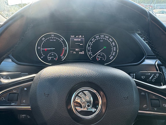 Skoda Superb 28 of 30