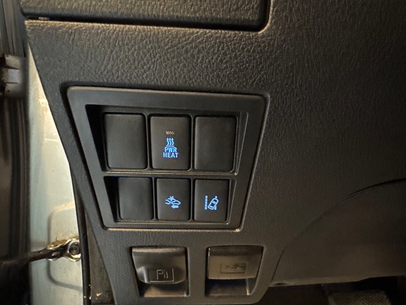 Toyota HiLux 19 of 25