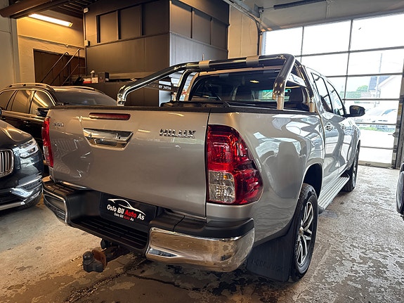 Toyota HiLux 5 of 25