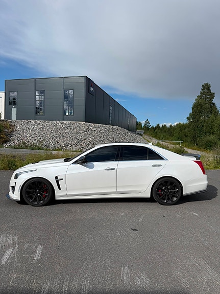 Cadillac CTS V 10 of 30