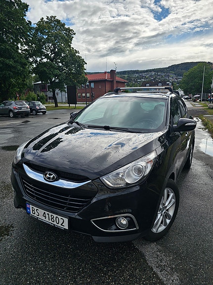 Hyundai ix35 2 of 17
