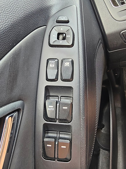 Hyundai ix35 6 of 17