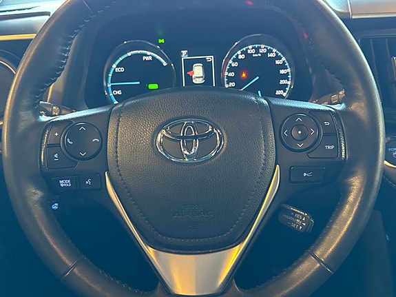 Toyota RAV4 12 of 20