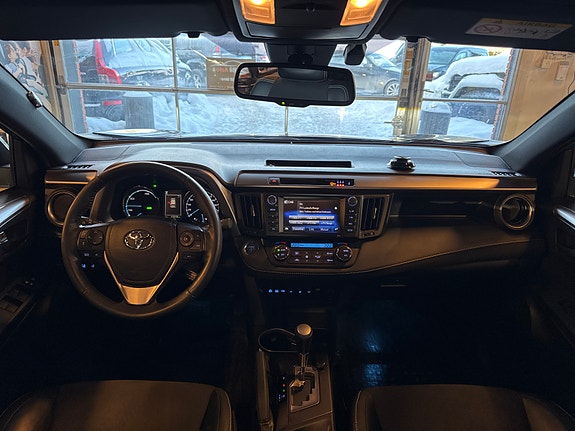 Toyota RAV4 10 of 20