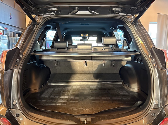 Toyota RAV4 5 of 20