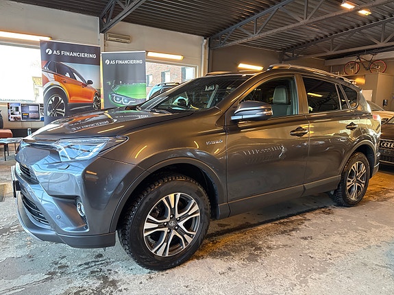 Toyota RAV4 3 of 20