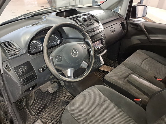 Mercedes-Benz Vito 8 of 12
