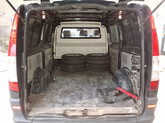 Mercedes-Benz Vito 11 of 12