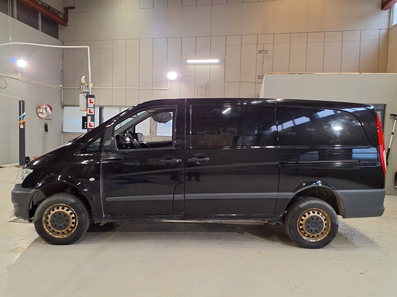 Mercedes-Benz Vito 2 of 12