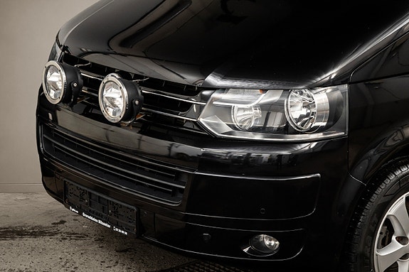 Volkswagen Caravelle 5 of 30