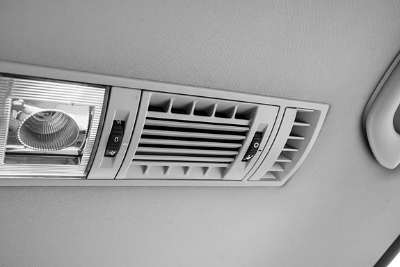 Volkswagen Caravelle 20 of 30