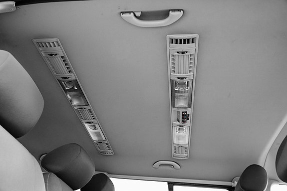 Volkswagen Caravelle 17 of 30