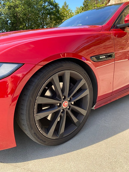Jaguar XE 6 of 24