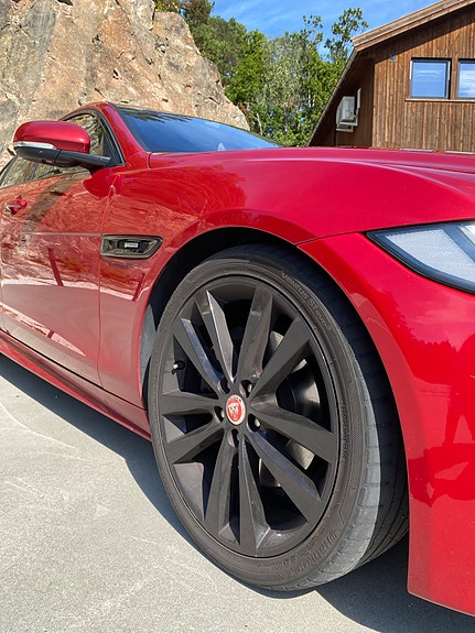 Jaguar XE 5 of 24
